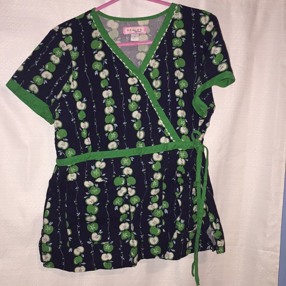 Scrub top